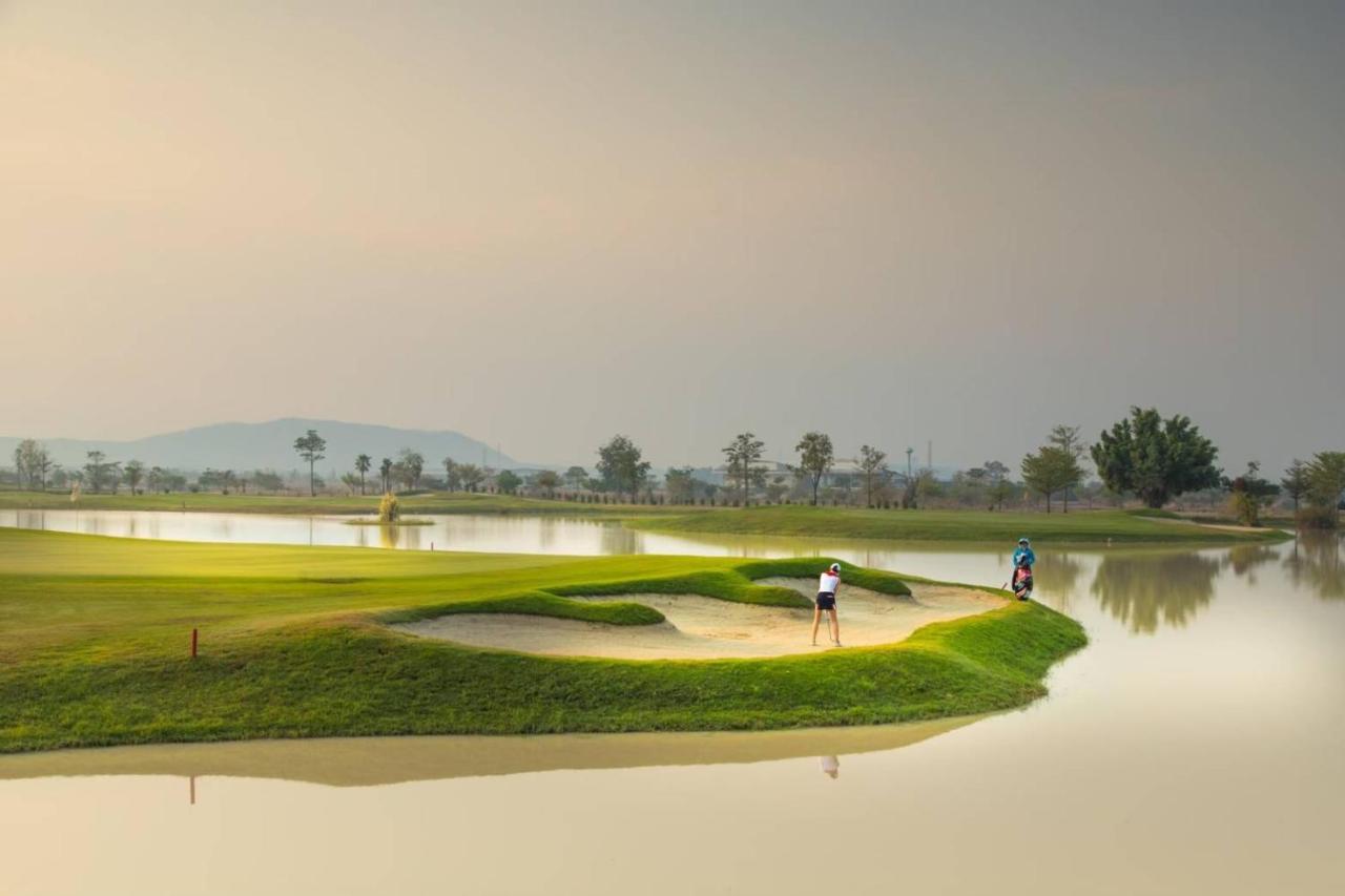 Отель Gassan Panorama Golf Club Ban San Pa Hiang Экстерьер фото